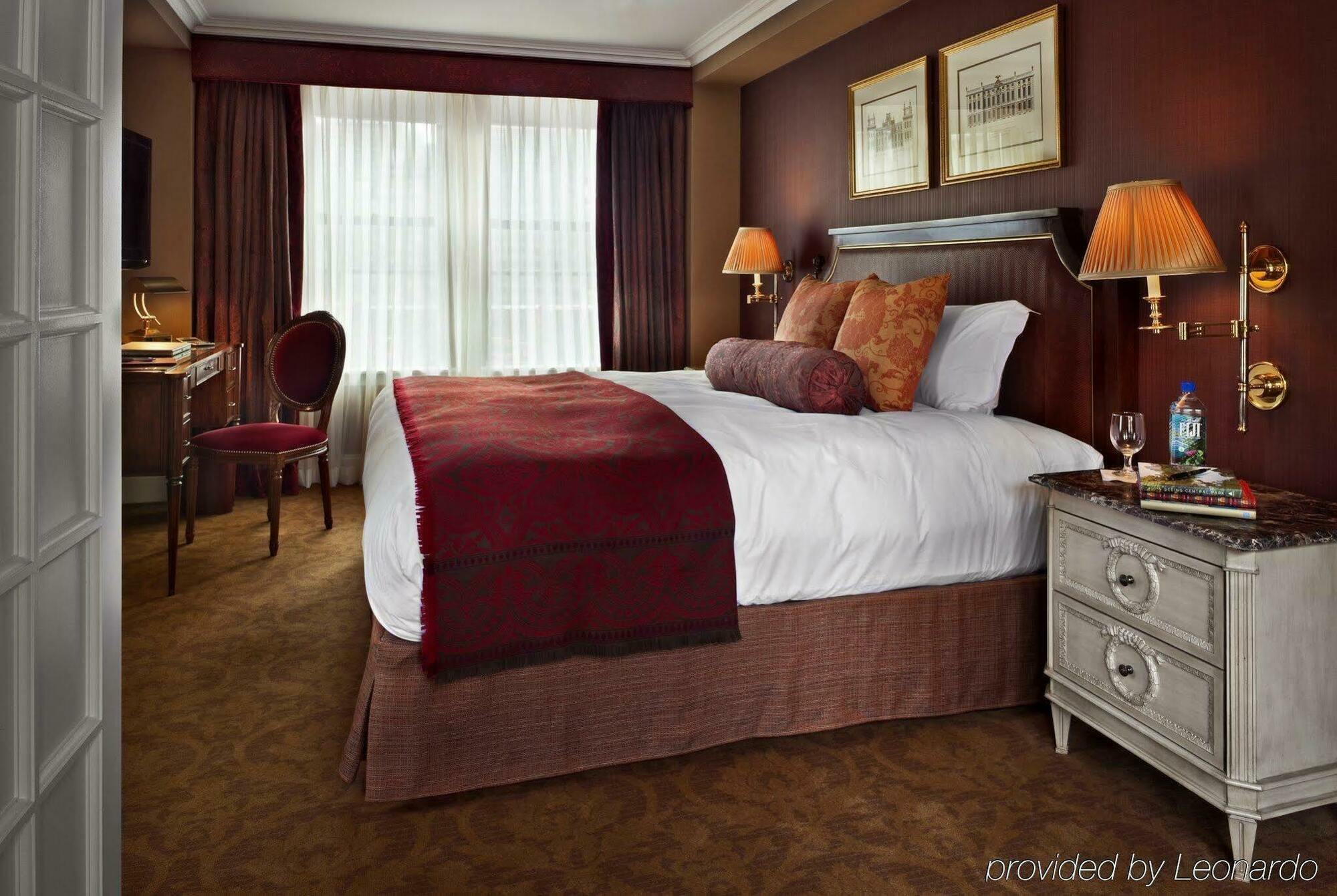 Hotel Plaza Athenee Нью-Йорк Екстер'єр фото